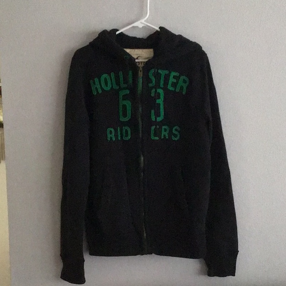 Mens Hollister zip up jacket. Size large. EUC